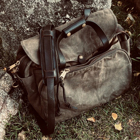 Filson 70108 Padded Computer Briefcase - Picture 2 of 3